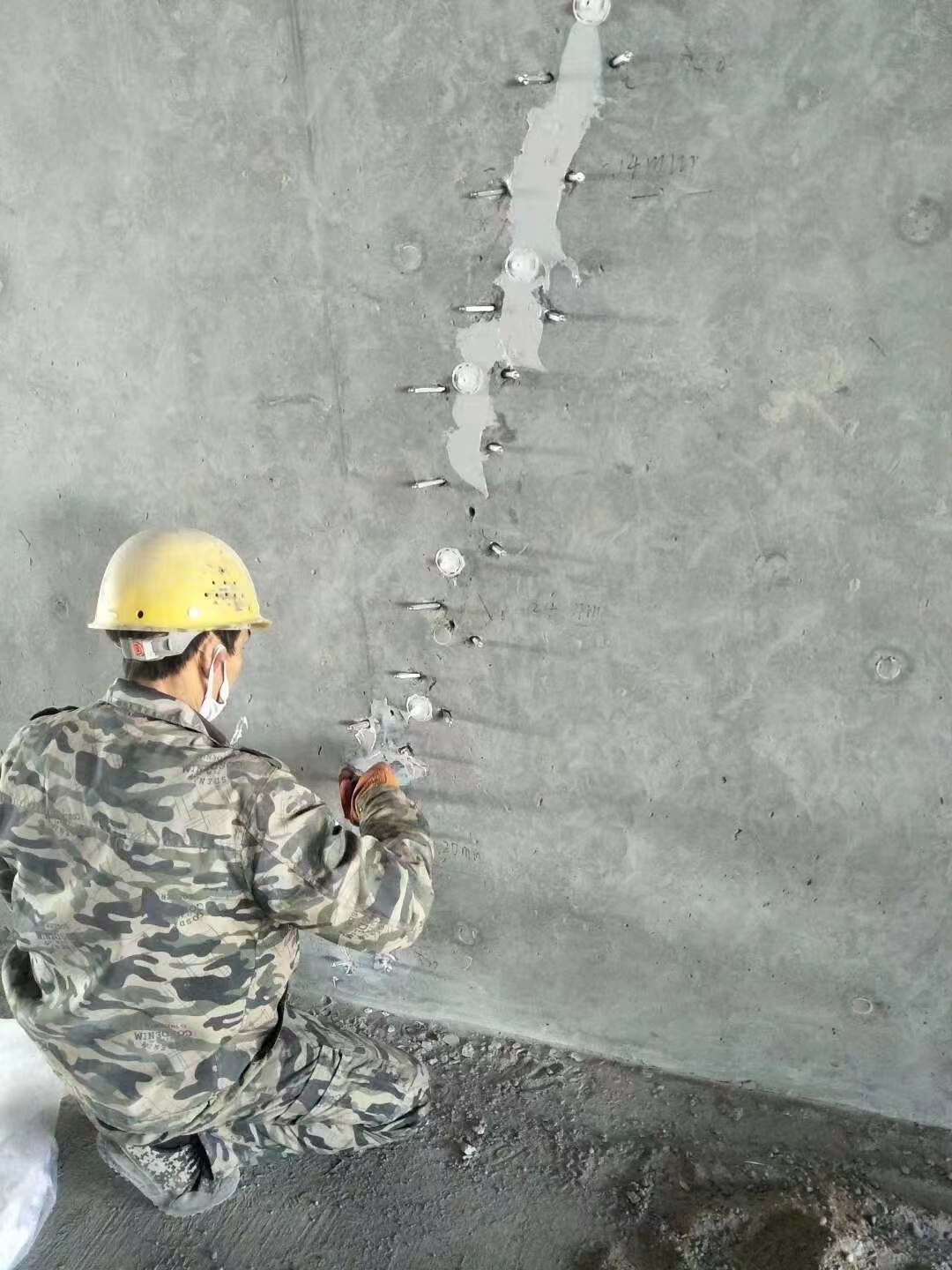 晋安混凝土楼板裂缝加固施工的方案